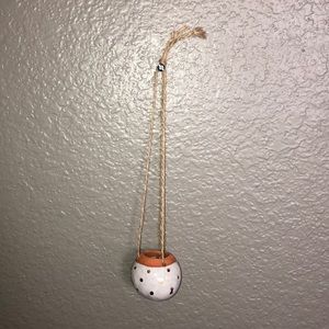 Hanging ceramic plant/succulent pot